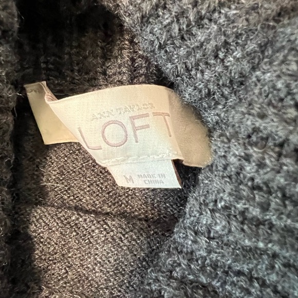 An Taylor LOFT Dark Gray Turtleneck Sweater - Picture 2 of 3